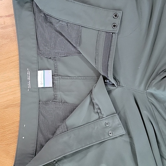 Columbia Women's Omni-Shield Convertible Pants, Green, Size 16W, Pre-owned EUC - Picture 3 of 13